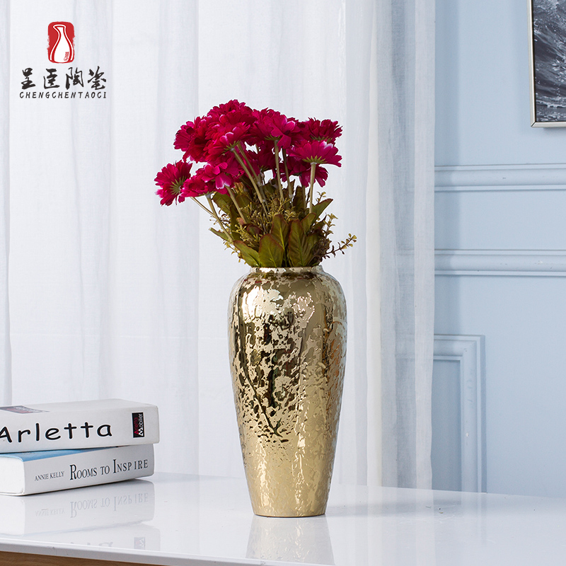 Jingdezhen ceramic European golden vase furnishing articles sitting room flower arranging creative porcelain decoration Nordic marriage office