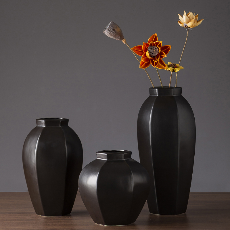 Jingdezhen ceramic vase Nordic modern minimalist art zen retro black dry flower vases, sitting room furnishing articles