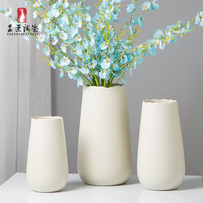 Jingdezhen porcelain vase furnishing articles ceramic bottle arranging flowers sitting room office table northern wind art deco floret bottle