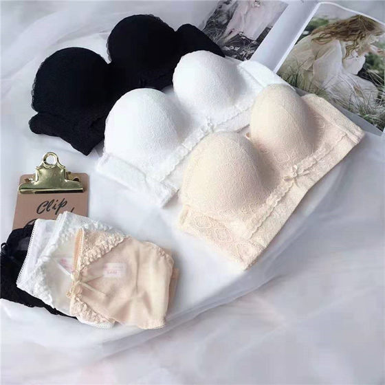 Summer strapless half cup dress sexy lingerie built-in non-slip straps and beautiful shoulder straps buckle bra set
Summer strapless half cup dress sexy lingerie built-in non-slip straps and beautiful shoulder straps buckle bra set