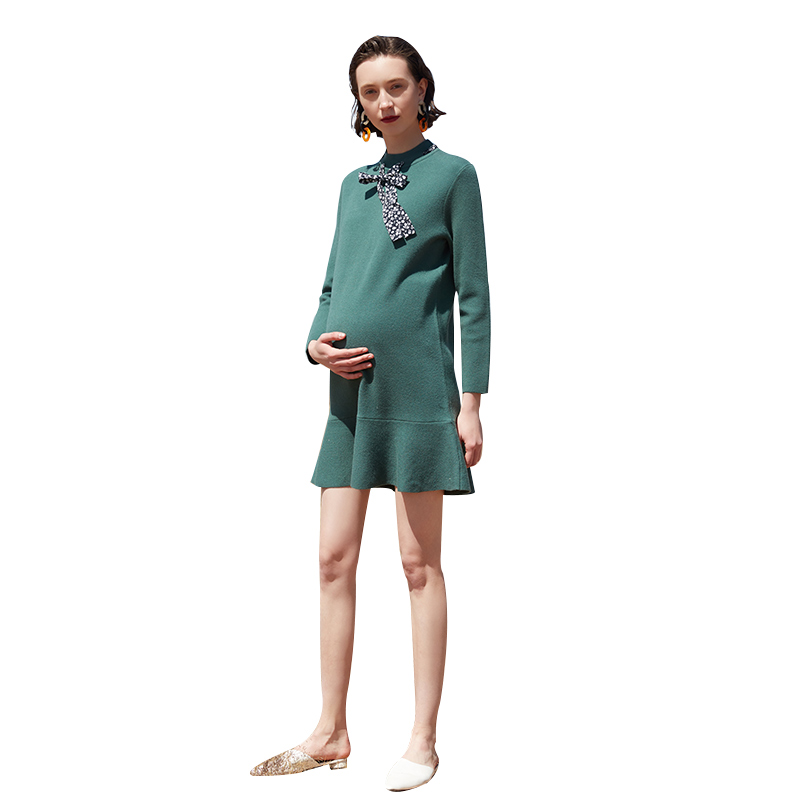 happy house small fragrant pregnant women's dress 2020 winter new style foreign style long style pregnant women's skirt age reducing pregnant women's dress