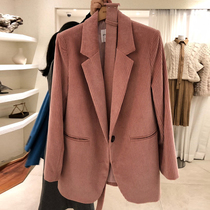 Light core suede small suit jacket woman spring 2022 new Korean version loose with slim fashion 100 lap chic west suit blouse