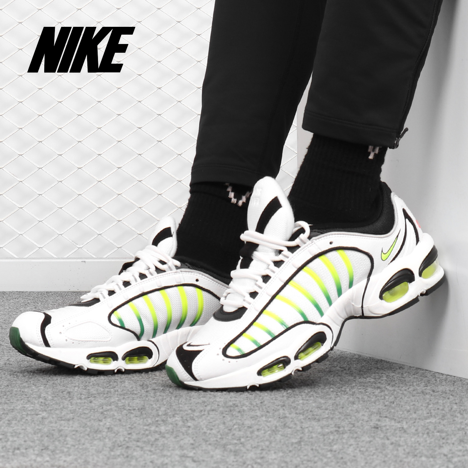 限NikePlus会员 Nike 耐克 AIR MAX TAILWIND IV 男子气垫休闲运动鞋 AQ2567 优惠码折后￥671.2顺丰包邮 3色