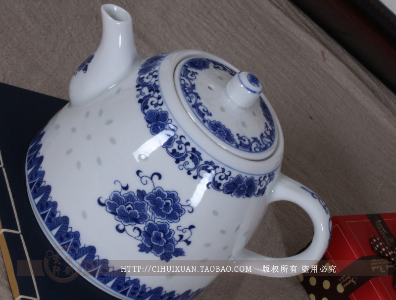 Jingdezhen porcelain cool and exquisite porcelain teapot household treasure GaiHu teahouse cool big teapot high - capacity ceramic kettle