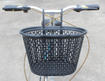  Installation-free bicycle small car basket Plastic car basket Small car basket Folding car front car basket hanging basket car basket