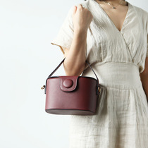 Cloth Valley Forest Cow Leather Girl Bag Handbag handbag Single shoulder obliquely satchel small bag 100 hitch round box bag b143