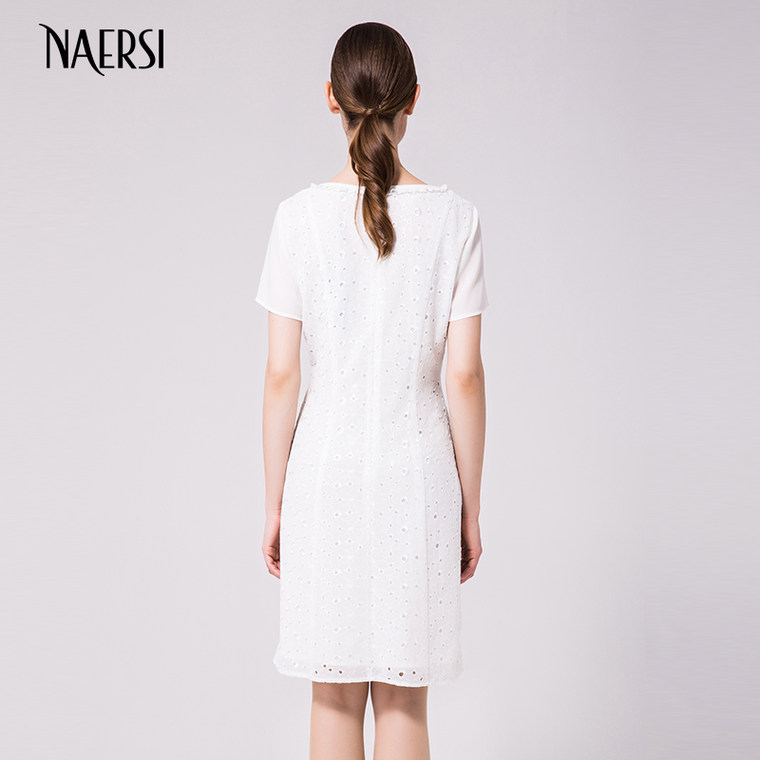 NAERSI娜尔思2015秋季新款优雅时尚白色简洁连衣裙绣花圆领短袖