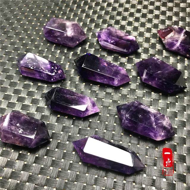 Ulaqui ຖັນ amethyst ທໍາມະຊາດສອງແຫຼມ ເຄື່ອງປະດັບຖັນ amethyst ວັດຖຸດິບ amethyst ແກນ prism hexagonal polished hand toy pendulum