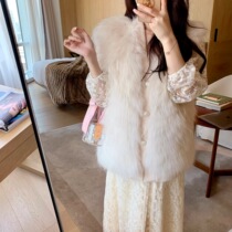 (30% off in stock) Zhao Baoni white raccoon fur car strip vest female autumn and winter short fur vest jacket