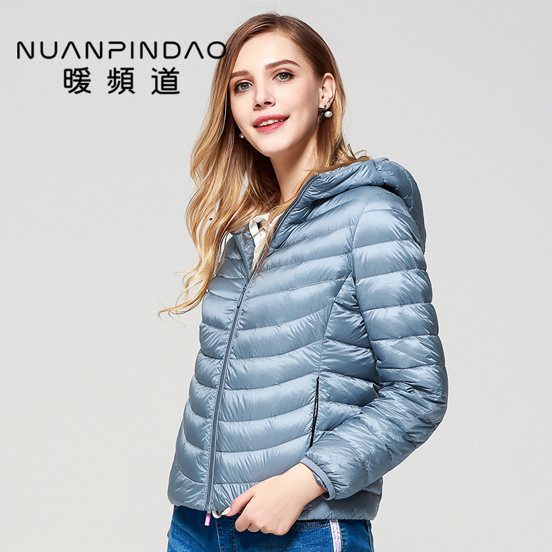 暖频道连帽羽绒服女短款韩版轻薄款修身显瘦羽绒棉服外套反季清仓