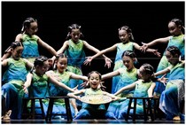 The 10th Xiaohe style Children Fishing dance performance clothes bench props childrens performance costumes