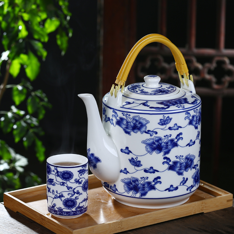 Jingdezhen ceramic teapot single pot of domestic large teapot old girder of blue and white porcelain pot of tea set high temperature to hold