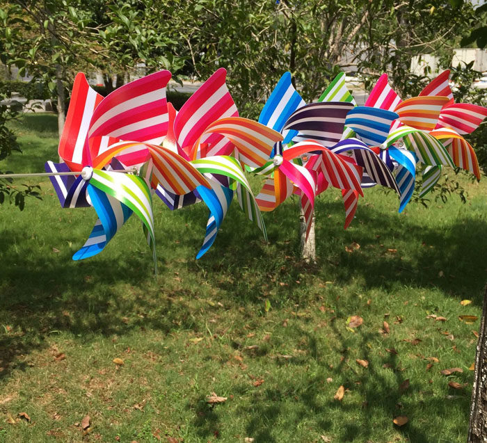 21cm六角彩色条纹串风车户外拉绳风车手工diy风车幼儿园装饰风车