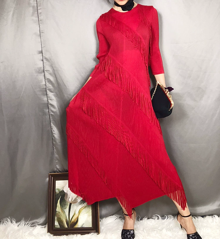 Miyake nếp gấp váy tua rua một chiếc váy tăng trưởng kích thước lớn váy phụ nữ là váy mỏng châu Âu váy đầm nhỏ màu đen sản phẩm mới - Sản phẩm HOT