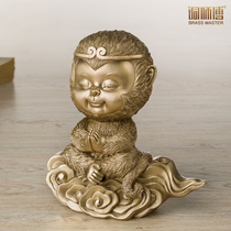 Master copper All-copper Sun Wukong monkey ornaments Cute orangutans Qi Tian Sheng home living room decoration crafts pen holder