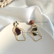 Brisk Museum) European and American minimalist wind Han neutral lukewarm wind 2022 new ins earrings ear clip asymmetry