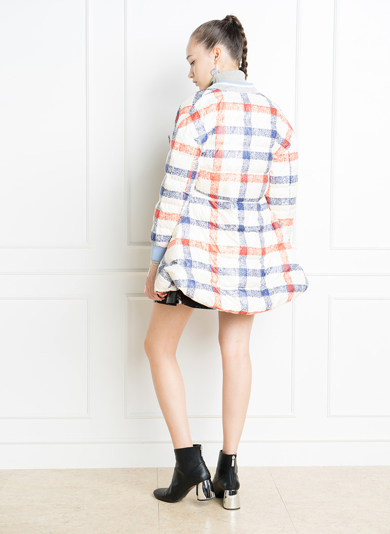 罗纹棒球立领胸前翻袋设计羽绒服 354k401 米色