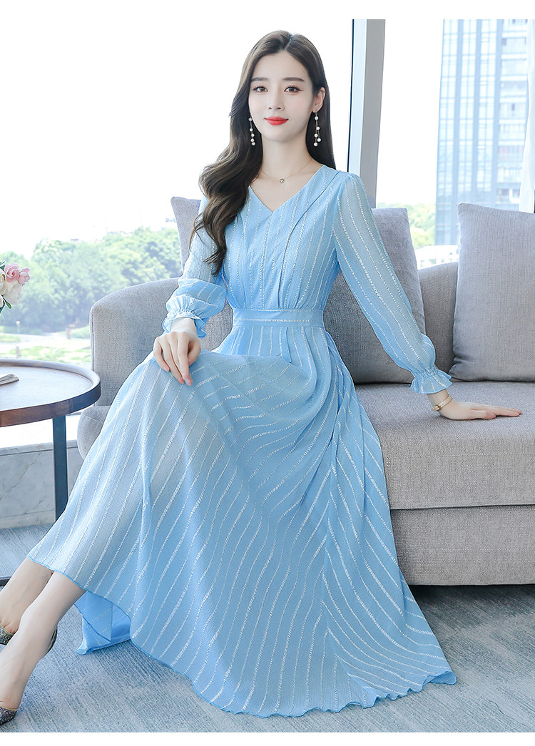实拍2697#长袖雪纺连衣裙2020秋季新款收腰v领条纹喇叭袖中长裙女