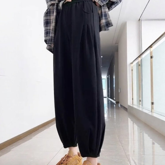 Large size fat mm nine-point Harem pants for women in summer thin loose and slim draped casual straight-leg sports pants
Large size fat mm nine-point Harem pants for women in summer thin loose and slim draped casual straight-leg sports pants