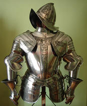17th century bust armor (Etched) handicraft history repeats (wearable)