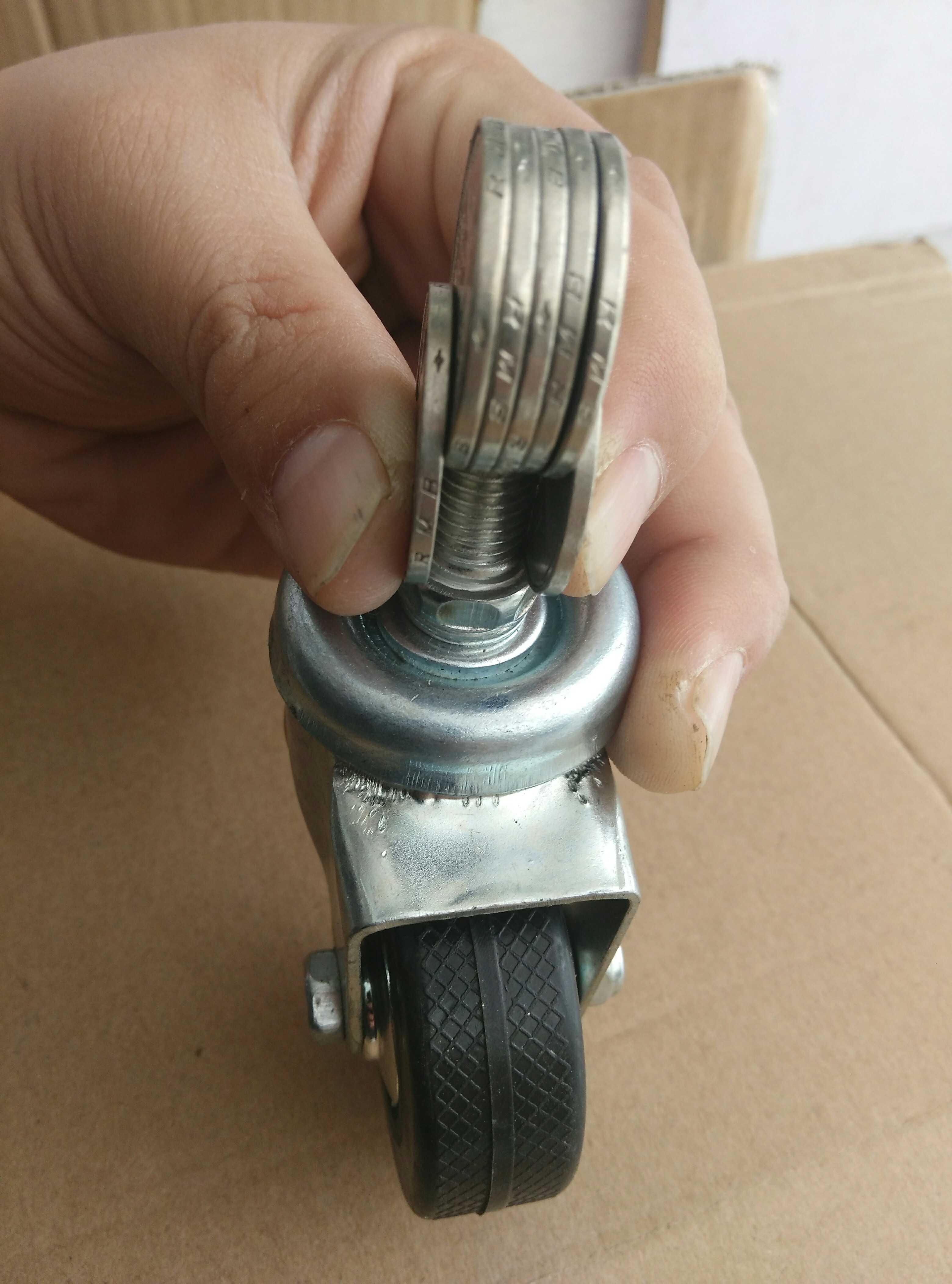 万向轮转椅大工凳推车轮子 发廊理发店工具车轮子卡簧螺丝黑铁轮