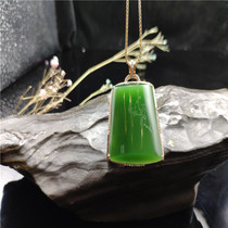 (Yiyu snuggling incense)Laokeng jasper inlaid with ice bottom unstructured Yang Green jasper