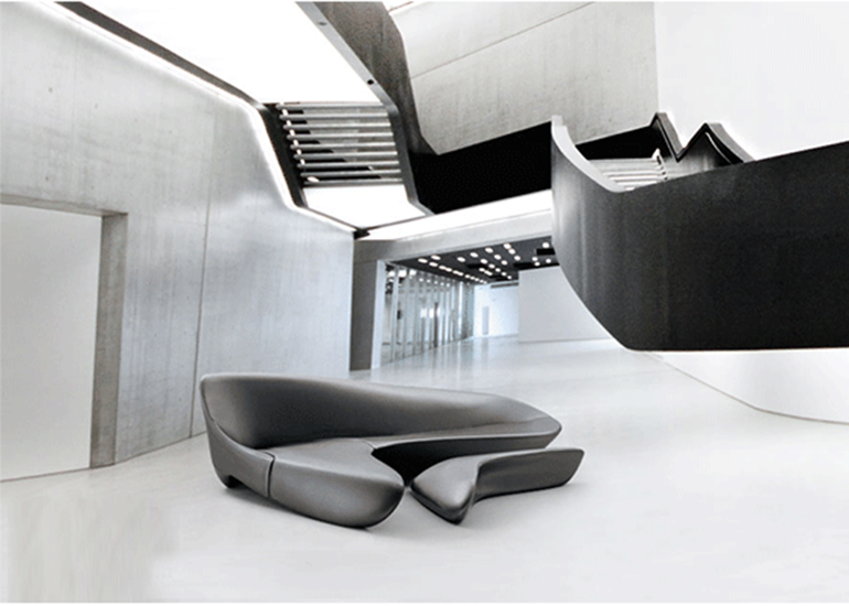 zaha hadid于2004年获得普利兹克建筑奖,对沙发的设计擅长运用流畅的