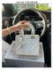 Julia Courier Niche Chiffon Diamond Bag 여성 2025 New High-End Sense 만화 작은 정사각형 가방 Julia Courier Niche Chiffon Diamond Bag 여성 2025 New High-End Sense 만화 작은 정사각형 가방