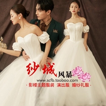 Photo studio theme costume retro satin chest wedding dress couple photo costume photo photography bubble sleeve dress