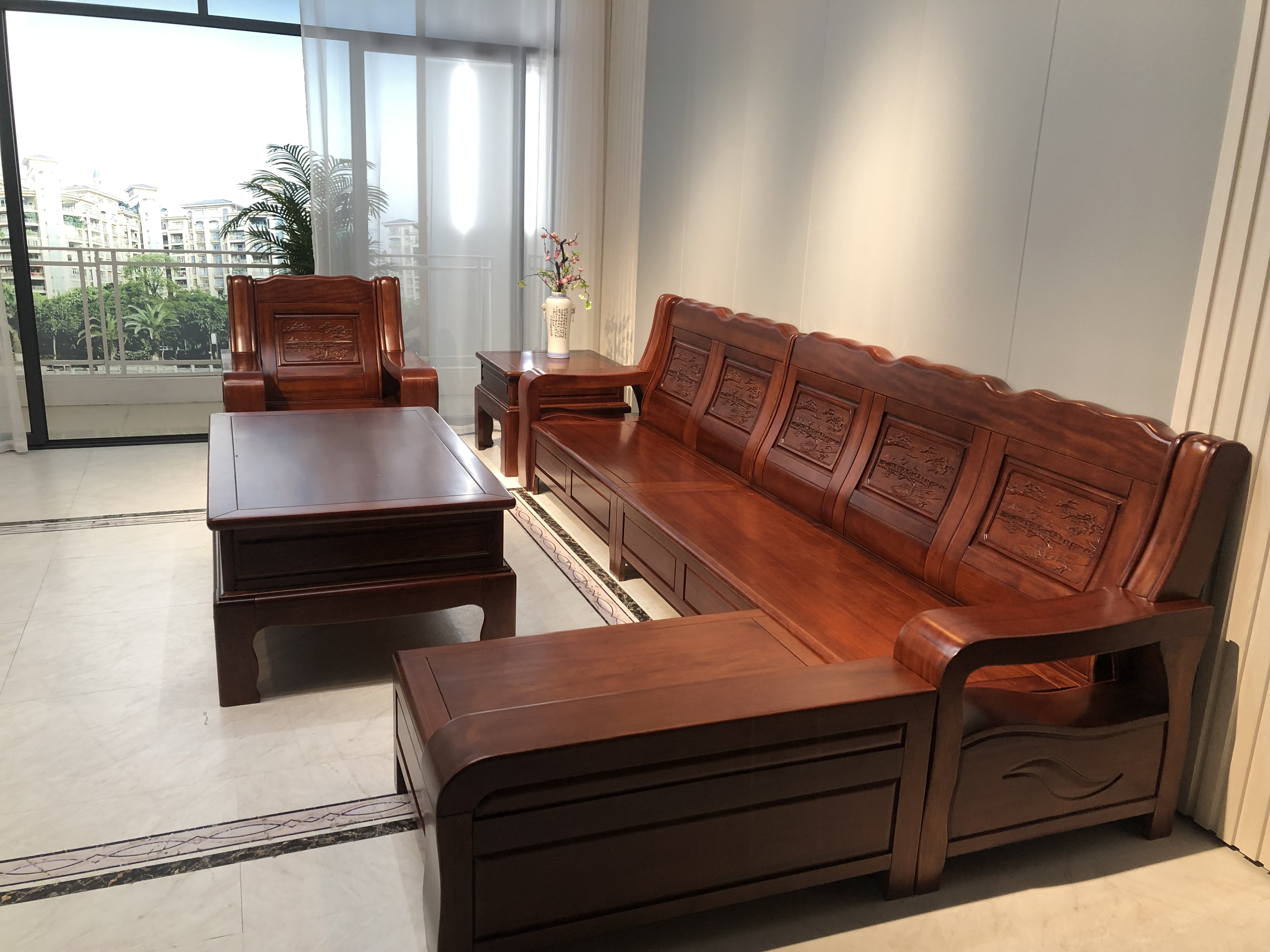 好评如潮的海棠木沙发,一定会给你带来舒适的享受