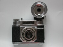 Collection Camera: Empire Made (Hong Kong Made) HALINA 6-4 CAMERA SEND FAN FLASH