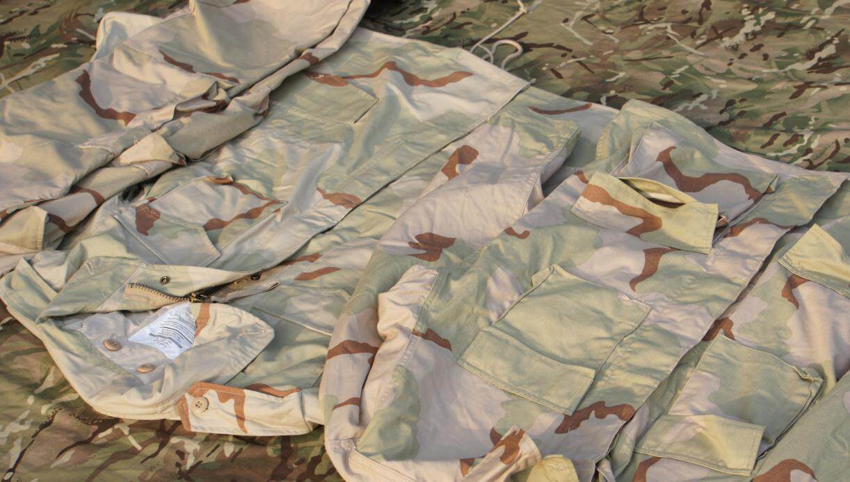 三色沙漠迷彩dcu套服 三沙国产复刻 接近原品 军迷 黑鹰坠落 同款