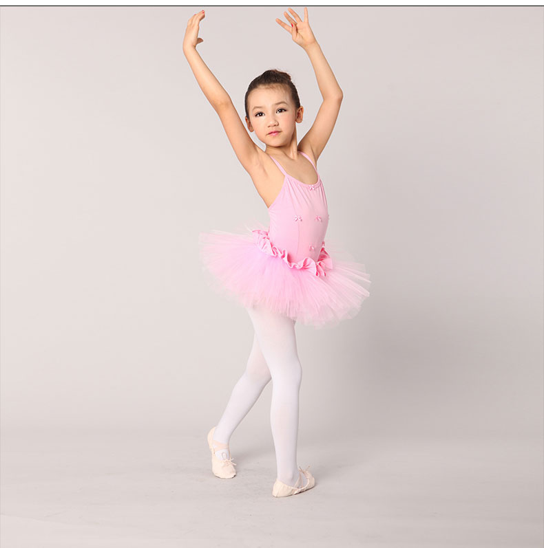 舞蹈动作是无声的语言,孩子们常常依靠丰富的想象和心灵的感悟去表现