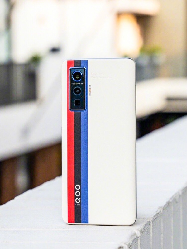 iqoo 5蓝厂新秀