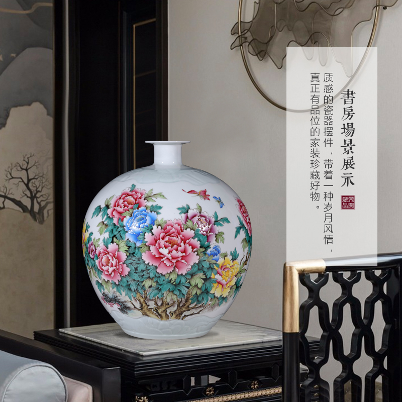 Jingdezhen ceramics hand - made famille rose blooming flowers, pomegranate bottles of Chinese style living room porch TV ark, flower arranging furnishing articles