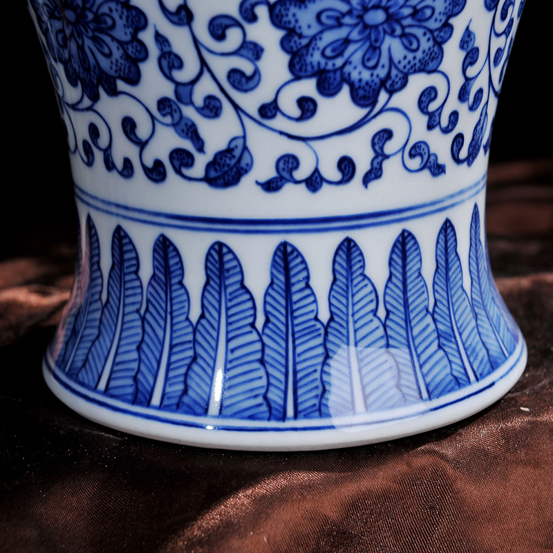 Jingdezhen ceramics kangxi style antique blue and white porcelain vase name plum bottle fashion crafts home furnishing articles in the living room