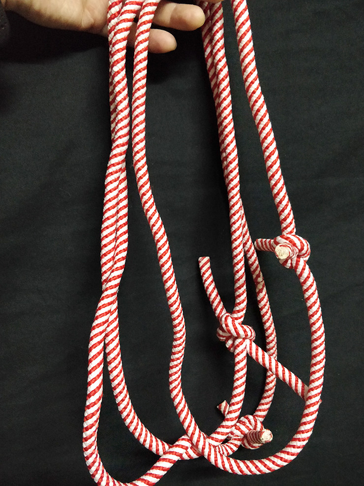 三色大连环三绳连锁巧连三绳绳子近景魔术道具舞台表演年会演出