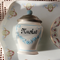 German spot century-old blue bow flower curtain embossed pattern seasoning storage jar sugar jar snack jar