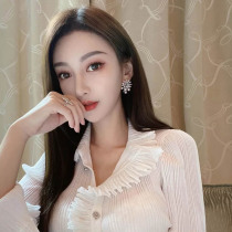 European station white chiffon cardigan 2021 early autumn new fashion design sense female niche light cooked foreign small shirt