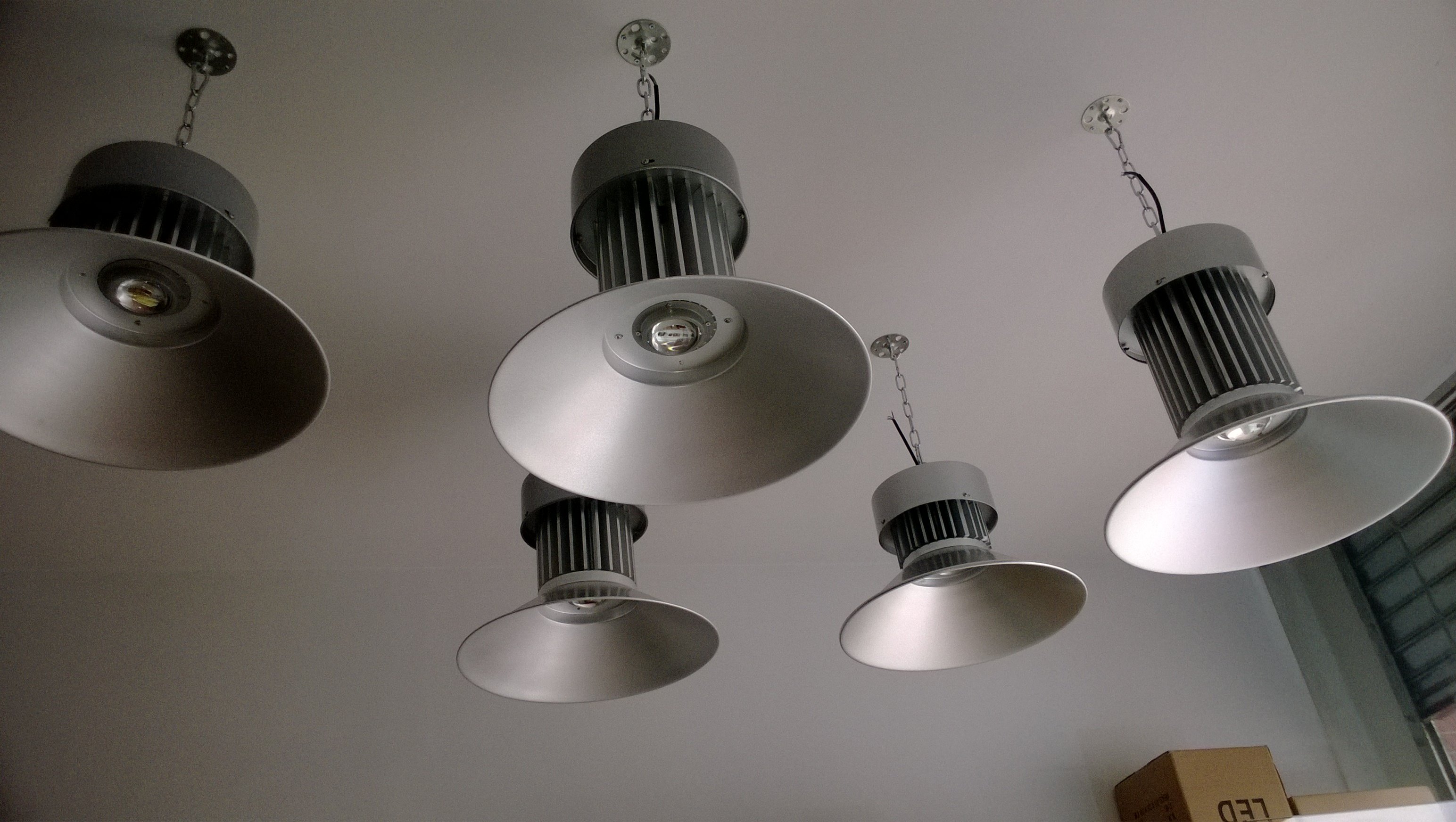 led工矿灯厂房车间室内吊灯50w70w100w150w200瓦天棚投射投光灯