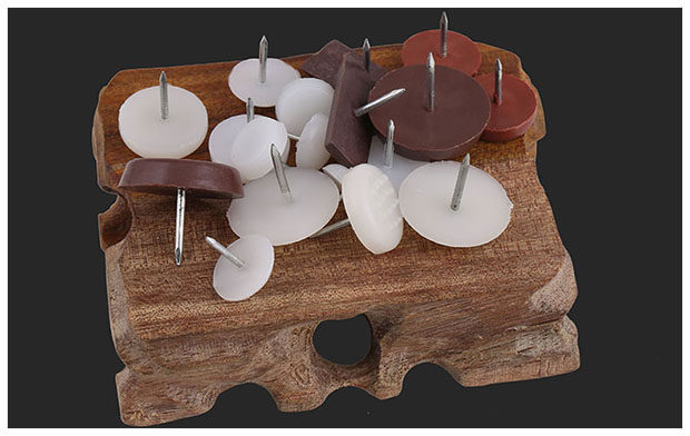 平底地钉 塑料地钉 家具地脚钉 装饰钉 防潮垫 方型家具脚垫 钉子