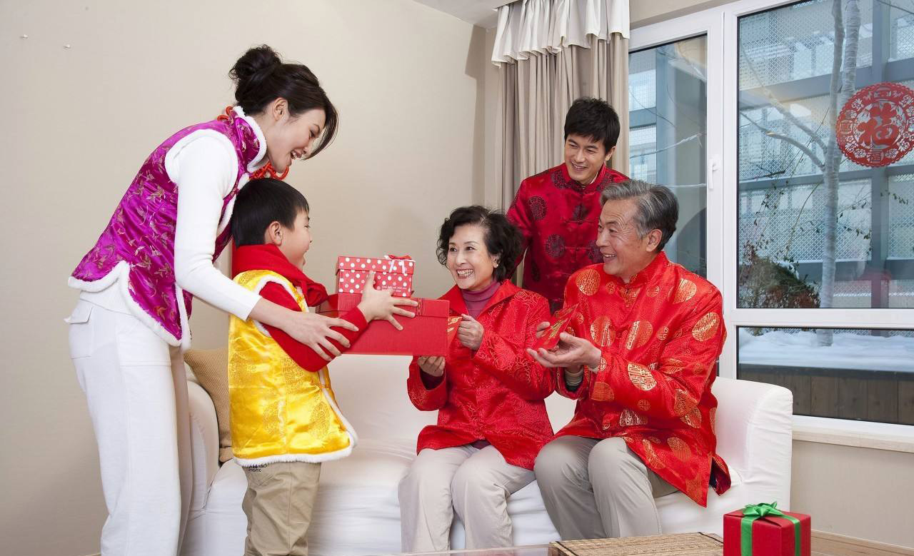 新春带娃探亲管好嘴,学会3招可护宝平安