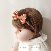 Baby hair adorned hair with cute butterfly knot female baby head adorned with super cute princess baby 100 days old head flower tide