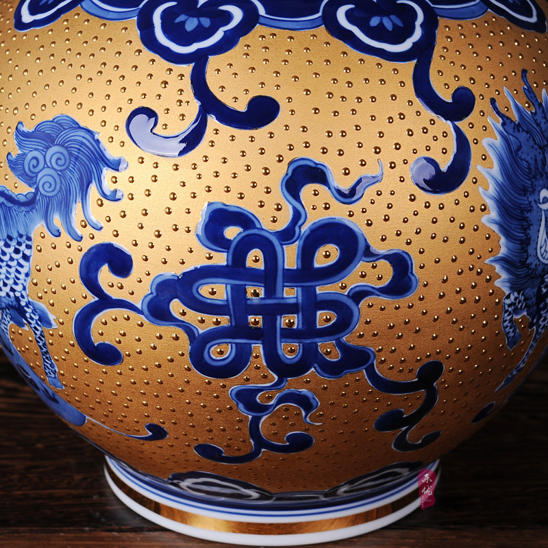 Jingdezhen ceramics gold kirin blue and white porcelain vase spit bead modern fashionable sitting room adornment is placed the process