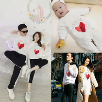 Parent-child clothing autumn and winter clothing a family of three net red love sweater 2021 new mother and son mother and daughter foreign style baby climbing suit