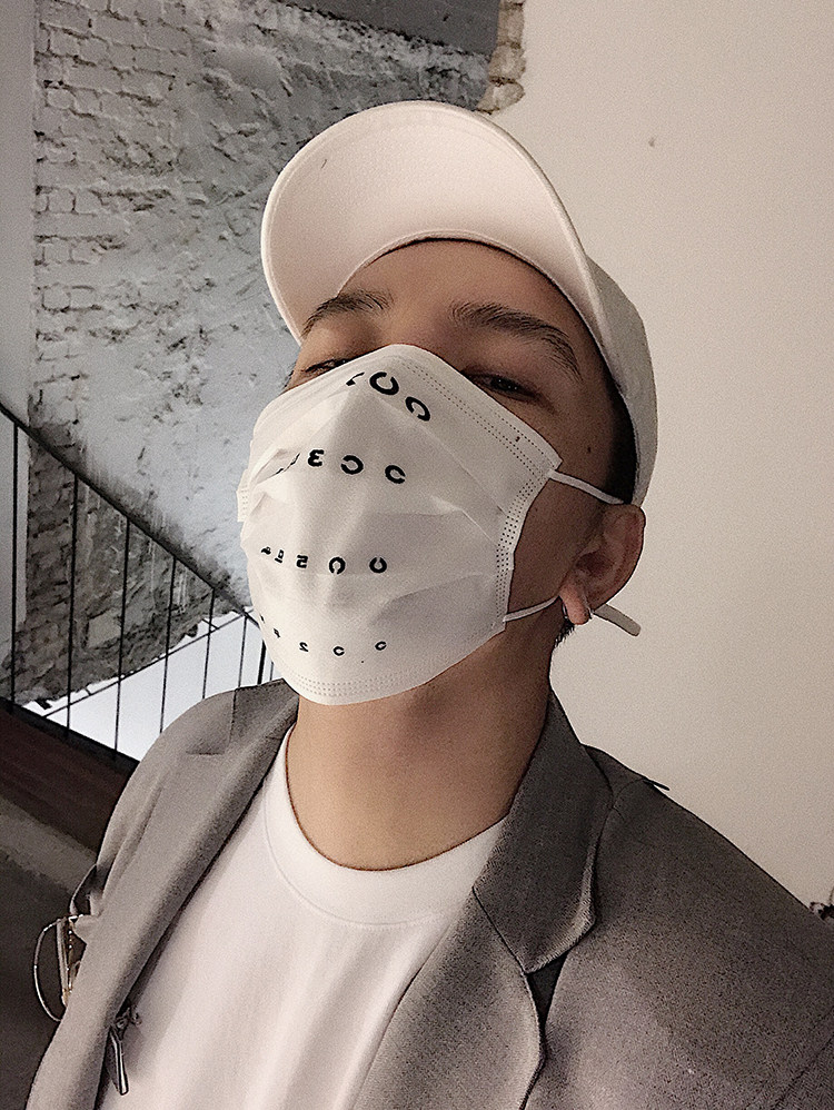 ohonly ins同款口罩 网红明星口罩 黑白英文字母男女口罩