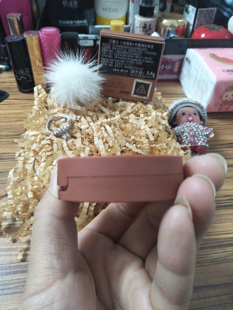 3CE韩国三色眼影-珠光南瓜色是正规厂商生产的吗?效果好吗?亲自使用后评测,第5张 3CE韩国三色眼影-珠光南瓜色是正规厂商生产的吗?效果好吗?亲自使用后评测,第5张