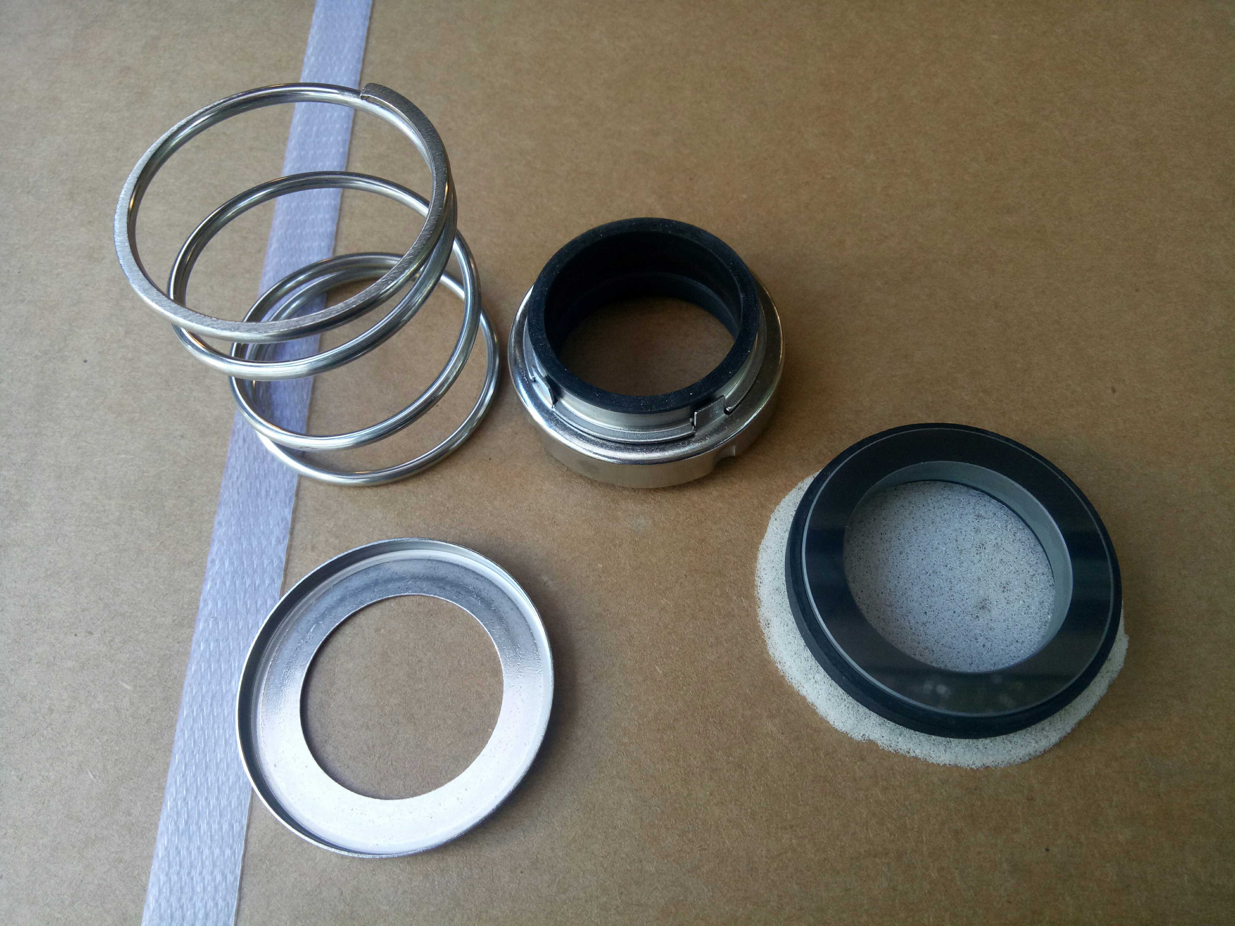 洒水泵配件,程力亿丰通用尺寸40-45洒水泵水封,40-50洒水泵密封圈机械