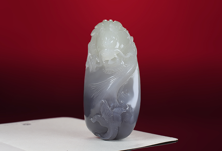 吴春强玉雕工作室龙腾盛世和田玉烟紫双色生肖龙把件137.1g