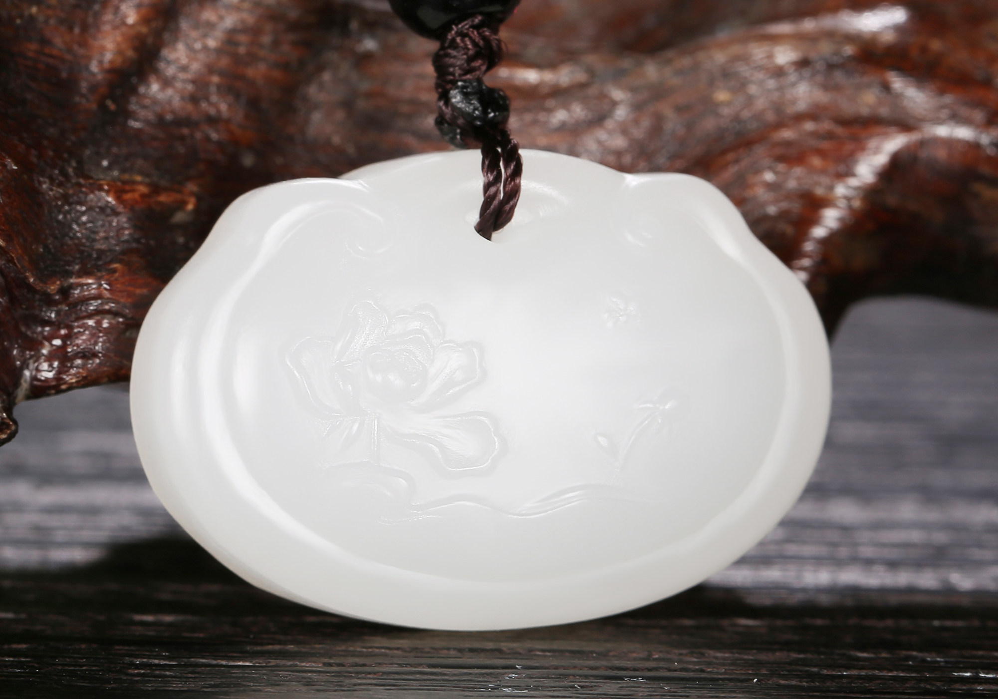 【羊脂白玉】和田玉和合美满荷花平安锁挂件吊坠17.100g生肖寓意